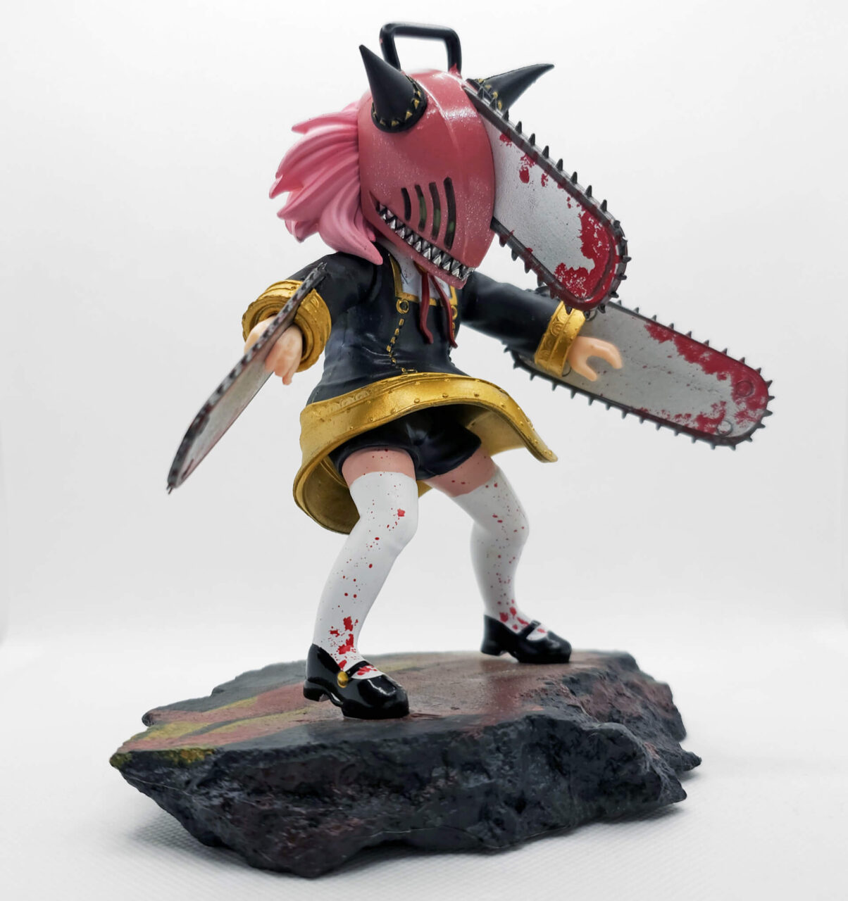 Anya Forger x Chainsaw Man rechts