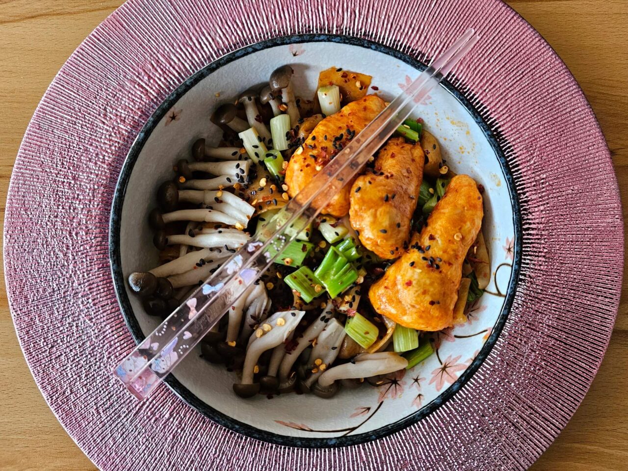 Baijia A-Kuan Broad Noodle Spicy Hot Flavor gepimpt oben