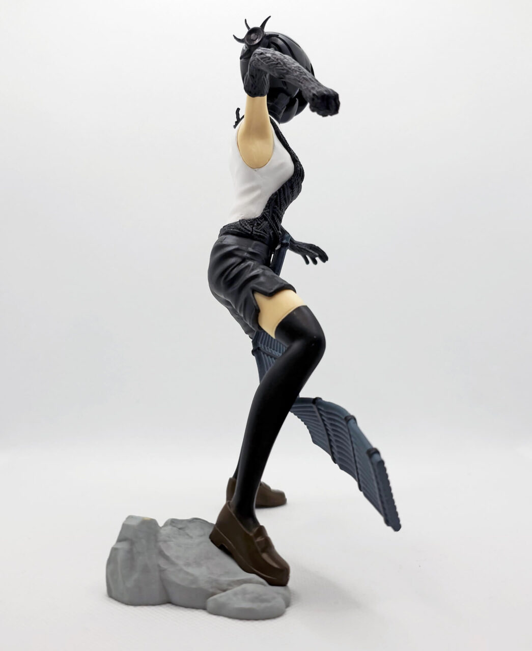 Chainsaw Man Reze Bomb Devil Figur links