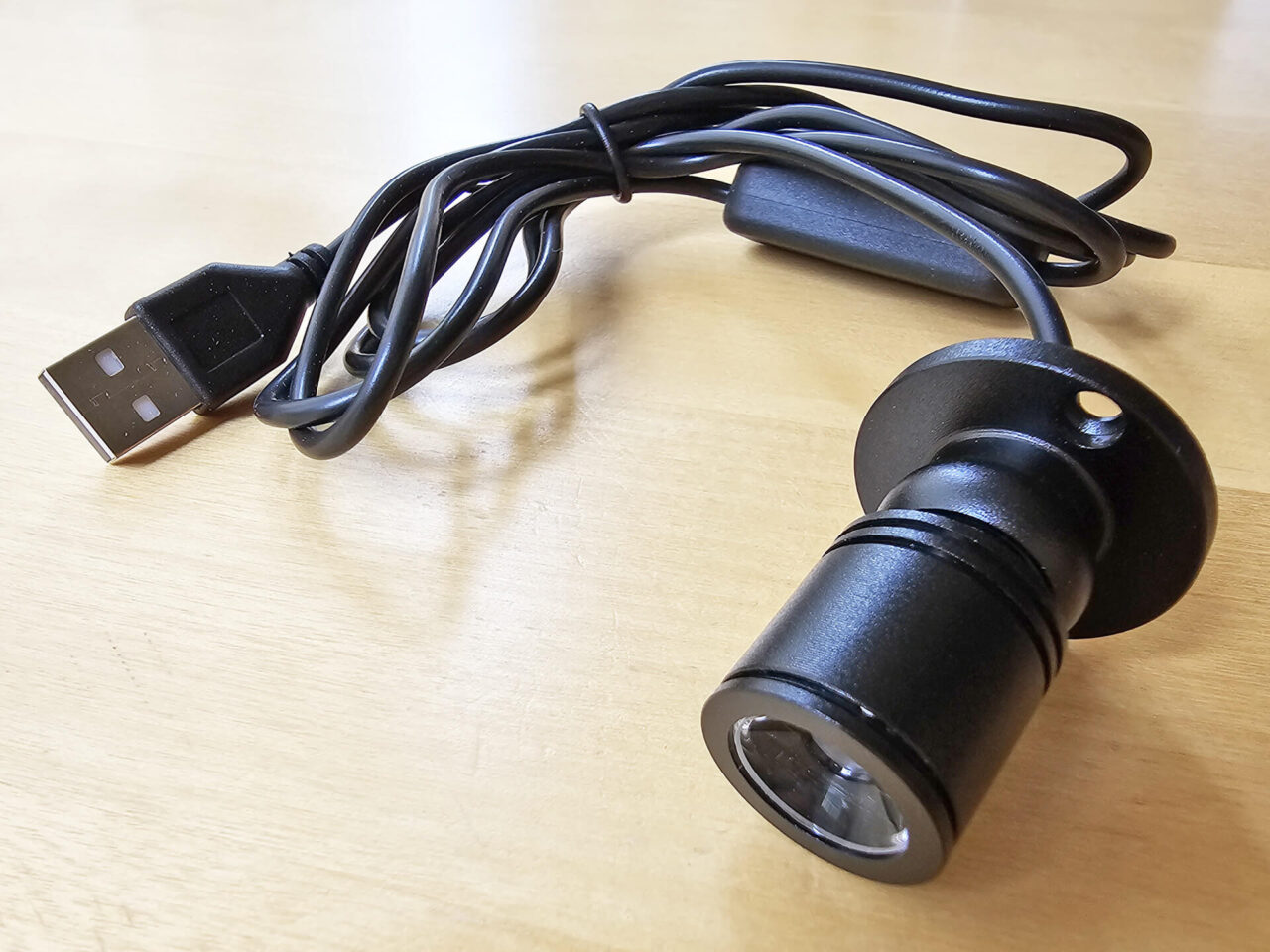 DIY Regalbeleuchtung LED-USB-Spot