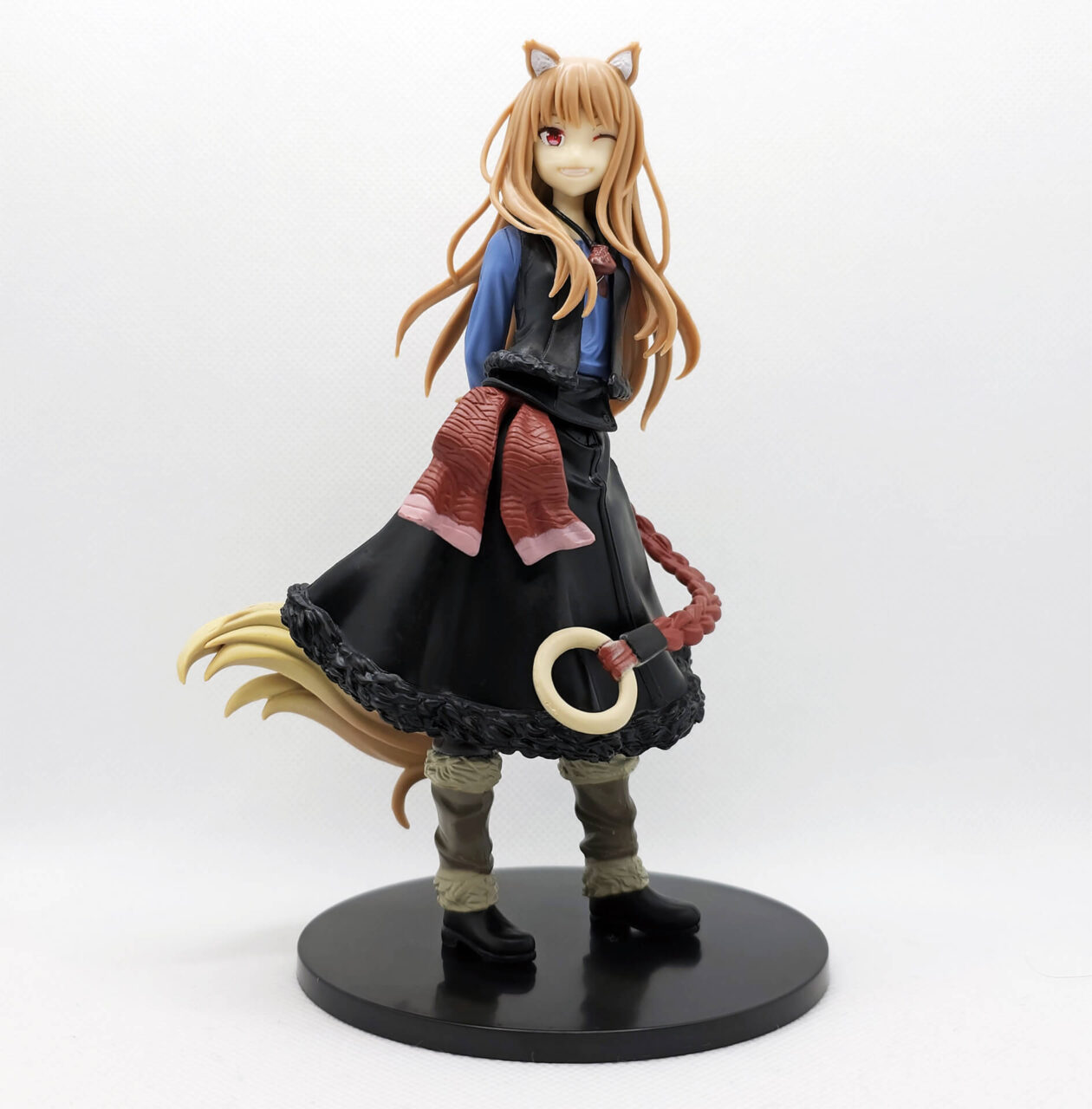 Holo - Spice and Wolf Action-Figur vorne