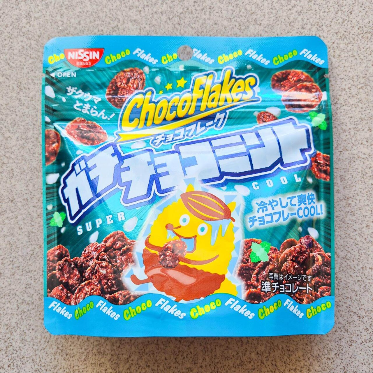 Japan Candy Box März 2026 Mint Choco Flakes