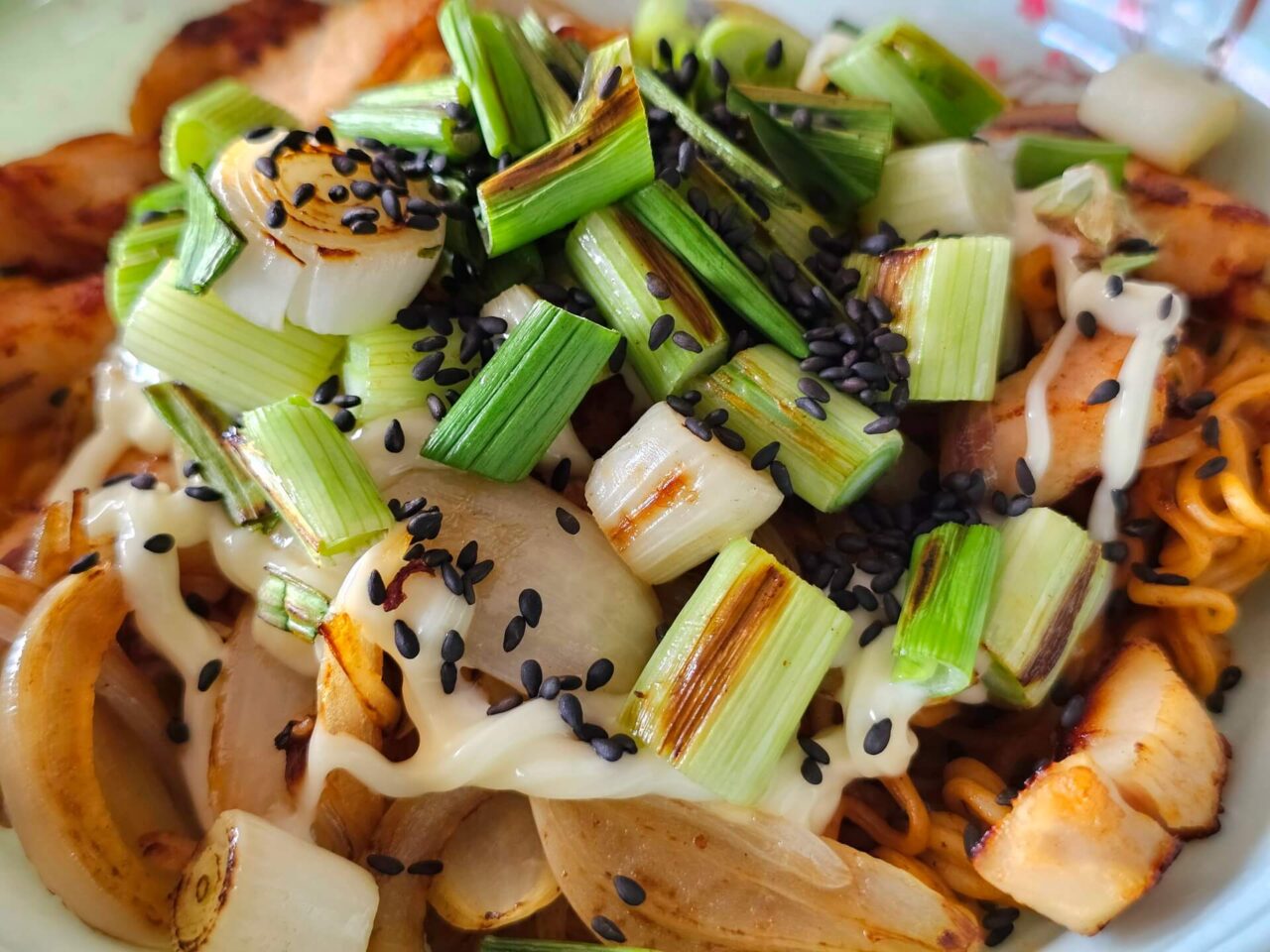 Nissin Soba Hot and Spicy gepimpt Nahaufnahme