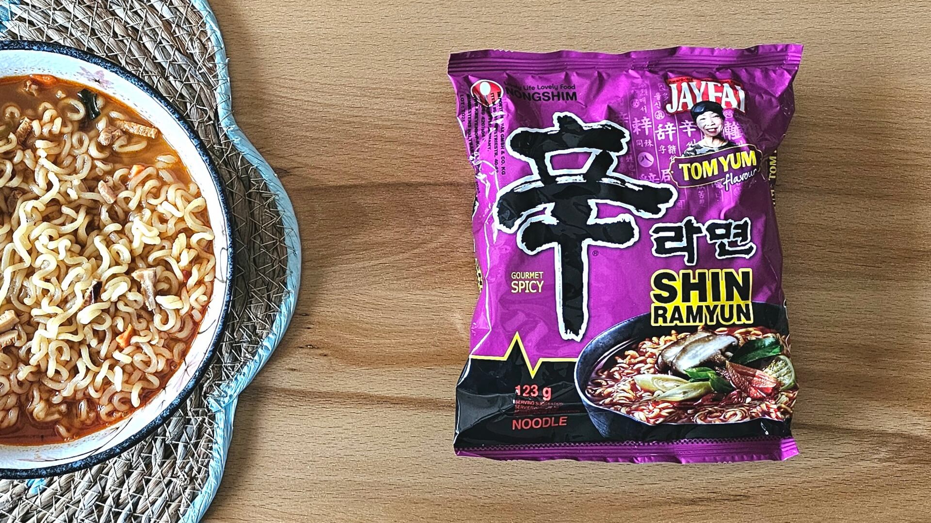 Nongshim Shin Ramyun Tom Yum Flavour