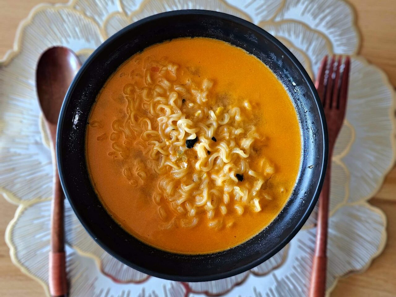 Ottogi Spicy Cheese Ramen oben