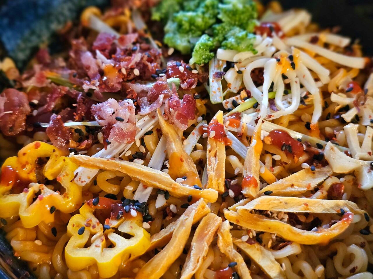 Paldo Rabokki Noodle gepimpt Nahaufnahme