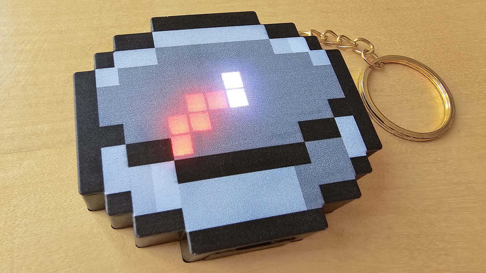 Pixel Art Kompass mit Akku