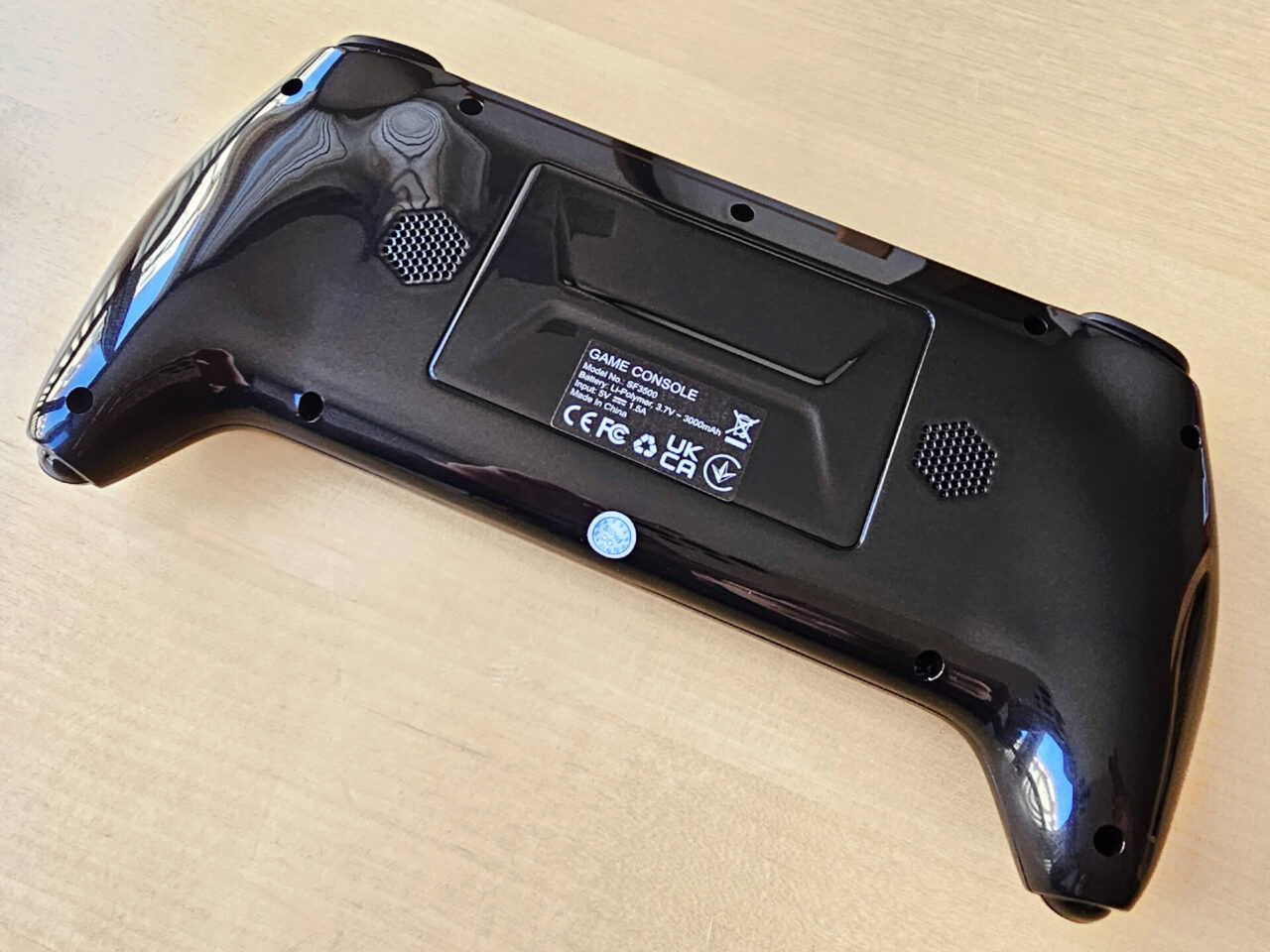 SF3500 Retro Handheld hinten