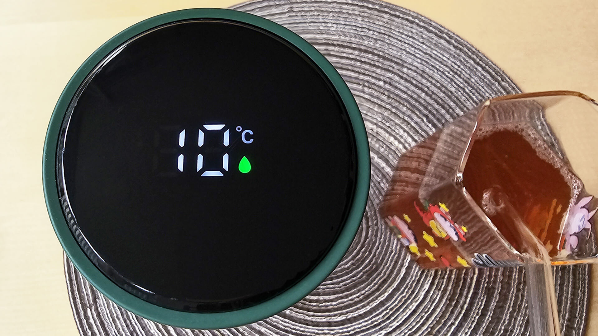 Thermoskanne mit Temperaturanzeige