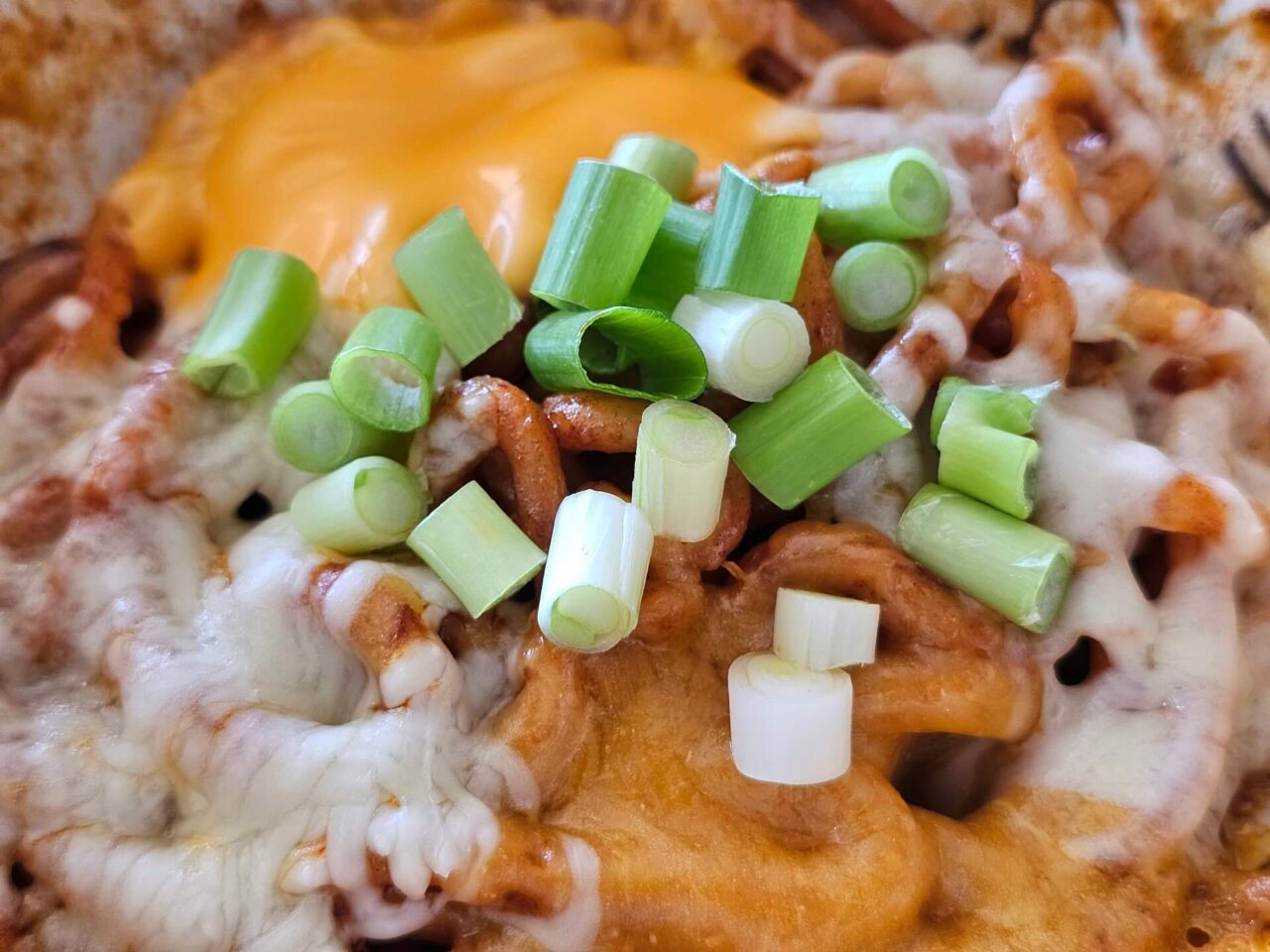 Youmi Sweet and Spicy Carbonara Flavour gepimpt Nahaufnahme