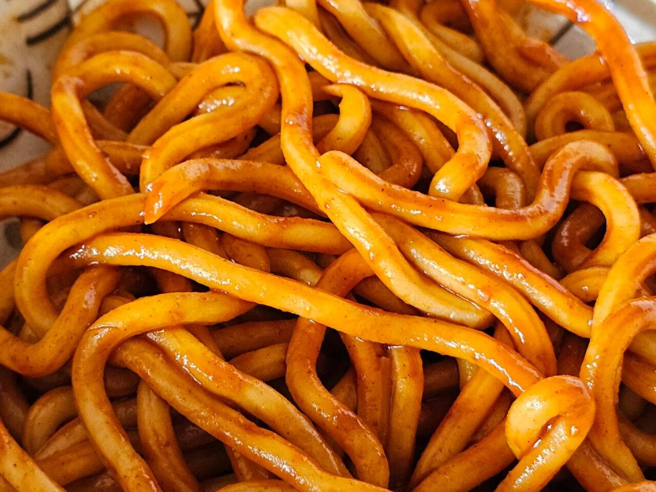 Youmi Sweet and Spicy Carbonara Flavour Nahaufnahme